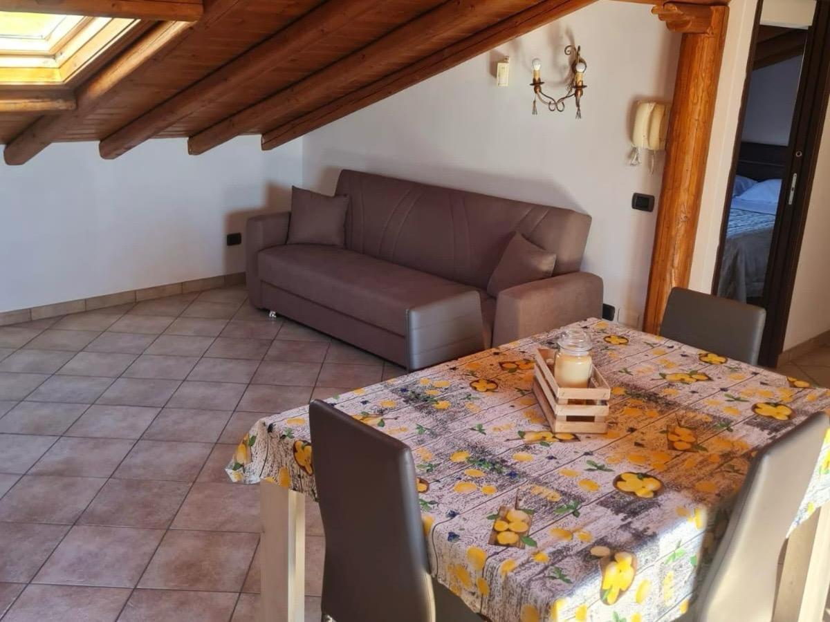 Casa Vacanza Lmt Aci Catena Exterior foto